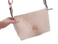 Lekka-torebka-damska-listonoszka-PATRYCJA-pudrowy-roz