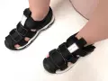 Sportowe-sandalki-dla-chlopca-czarne