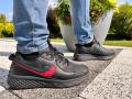 Buty-Sportowe-Meskie-Jurek-Czarne-z-Czerwonymi-Elementami