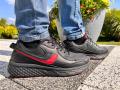 Buty-Sportowe-Meskie-Jurek-Czarne-z-Czerwonymi-Elementami