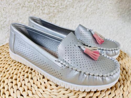 Mokasyny-Damskie-Szare-KARILINA-Dziurkowane