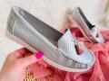 Mokasyny-Damskie-Szare-KARILINA-Dziurkowane