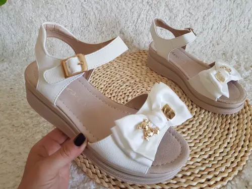 Modne-Sandaly-Damskie-Na-Koturnie-ADELINA-Bezowe