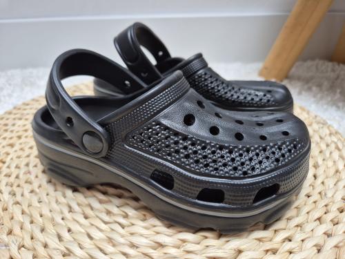 Klapki-Kroksy-Dla-Chlopca-Czarne-IGOR