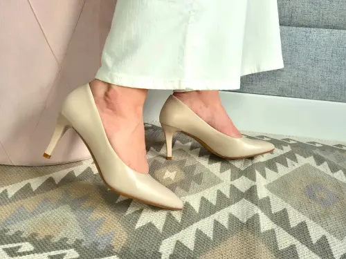 Czolenka-Damskie-Pantofle-Bezowe-Szpilki-Klasyczne