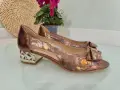 Eleganckie-Sandaly-Damskie-Na-Niskim-Slupku-Brazowo-Zlote