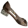 Eleganckie-Sandaly-Damskie-Na-Niskim-Slupku-Brazowo-Zlote