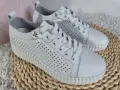Skorzane-Biale-Buty-Sportowe-Damskie-Bardzo-Miekkie