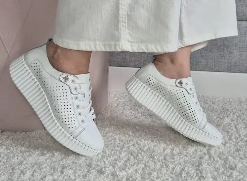Skorzane-Biale-Buty-Sportowe-Damskie-Bardzo-Miekkie