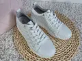 Skorzane-Biale-Buty-Sportowe-Damskie-Bardzo-Miekkie