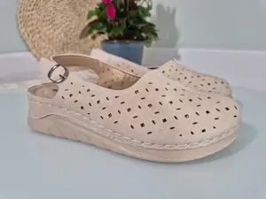 Buty Dla Babci Szerokie Beżowe Sandały Kryte Palce