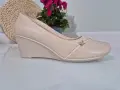 Buty-Damskie-Bezowe-Na-Koturnie-Eleganckie-Wygodne