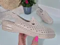 Sandaly-Damskie-Bezowe-Na-Gumki-Kryte-Palce-Babciowe
