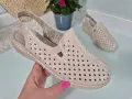Sandaly-Damskie-Bezowe-Na-Gumki-Kryte-Palce-Babciowe