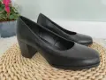 Czolenka-Damskie-Czarne-Na-Slupku-Glebokie-Szerokie