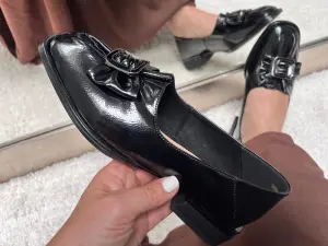 Eleganckie Półbuty Damskie Skórzane Czarne Lakierowane