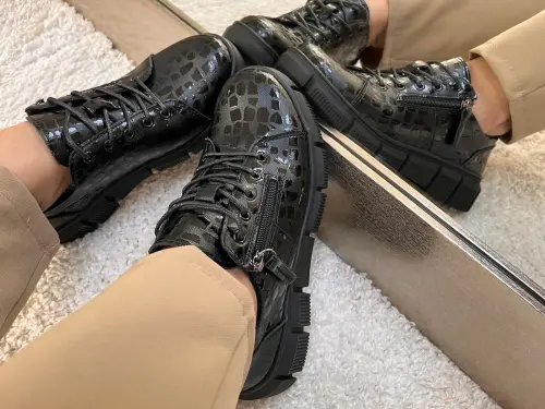 Buty-Sportowe-Damskie-Z-Miekkiej-Skory-Naturalnej-Czarne