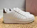 Klasyczne-Buty-Sportowe-Damskie-Sneakersy-Biale-Z-Dodatkiem-Panterki