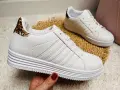 Klasyczne-Buty-Sportowe-Damskie-Sneakersy-Biale-Z-Dodatkiem-Panterki