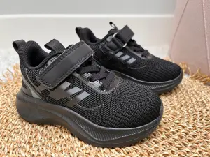 Buty Sportowe Dla Chłopca Czarne Na Rzep Clibee 