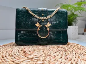 Elegancka Torebka Damska Crossbody Zielona Z Motywem Jaskółek