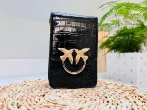 Mała Torebka Damska Crossbody Pionowa Czarna Lakierowana