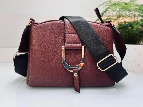 Miekka-Torebka-Damska-Bordowa-Crossbody-Ozdobne-Zapiecie